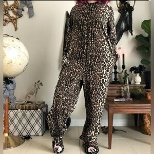 Nick & Nora One-piece Pajama Full-body Adult Footed Leopard Animal Print Size XL